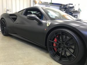 フェラーリ488GTB マットブラックフルラッピング カーラッピングの